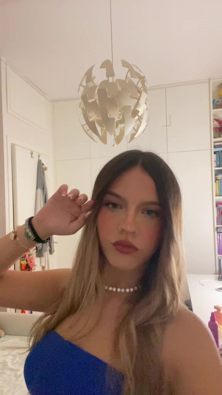 @Lara🇺🇸🇮🇹