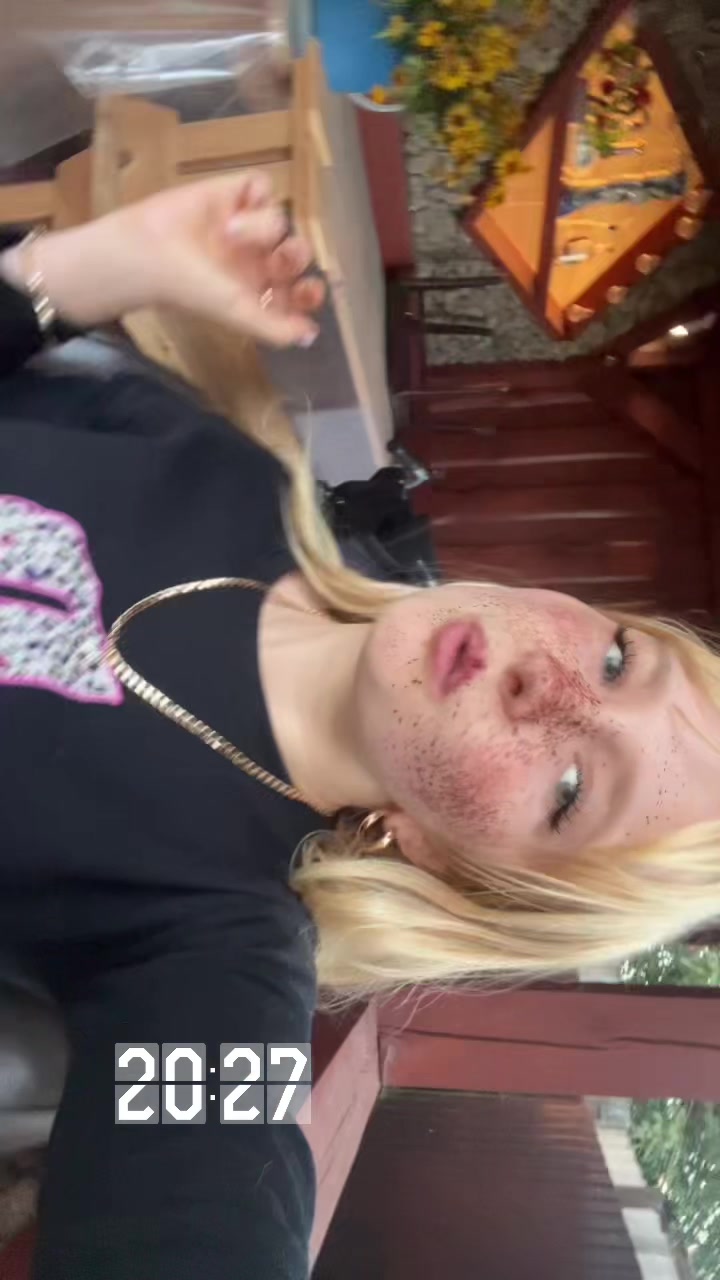 @Ana