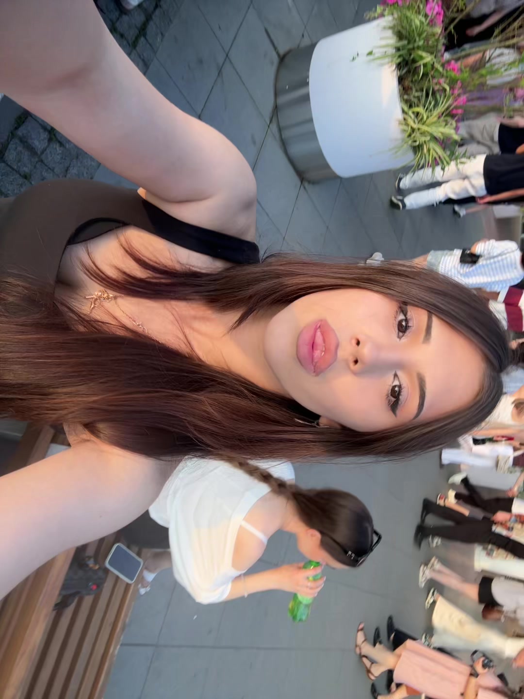 @lana:)