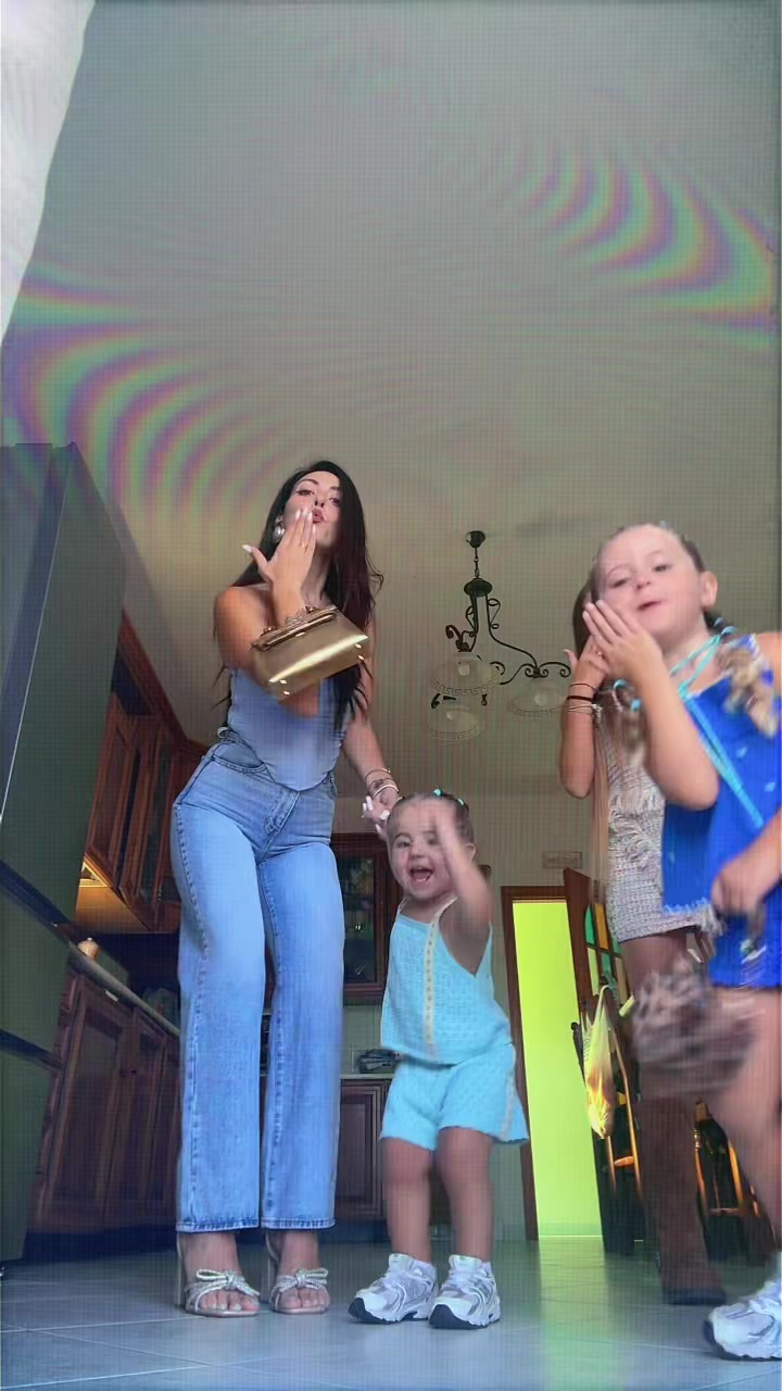 @EvelynRcc