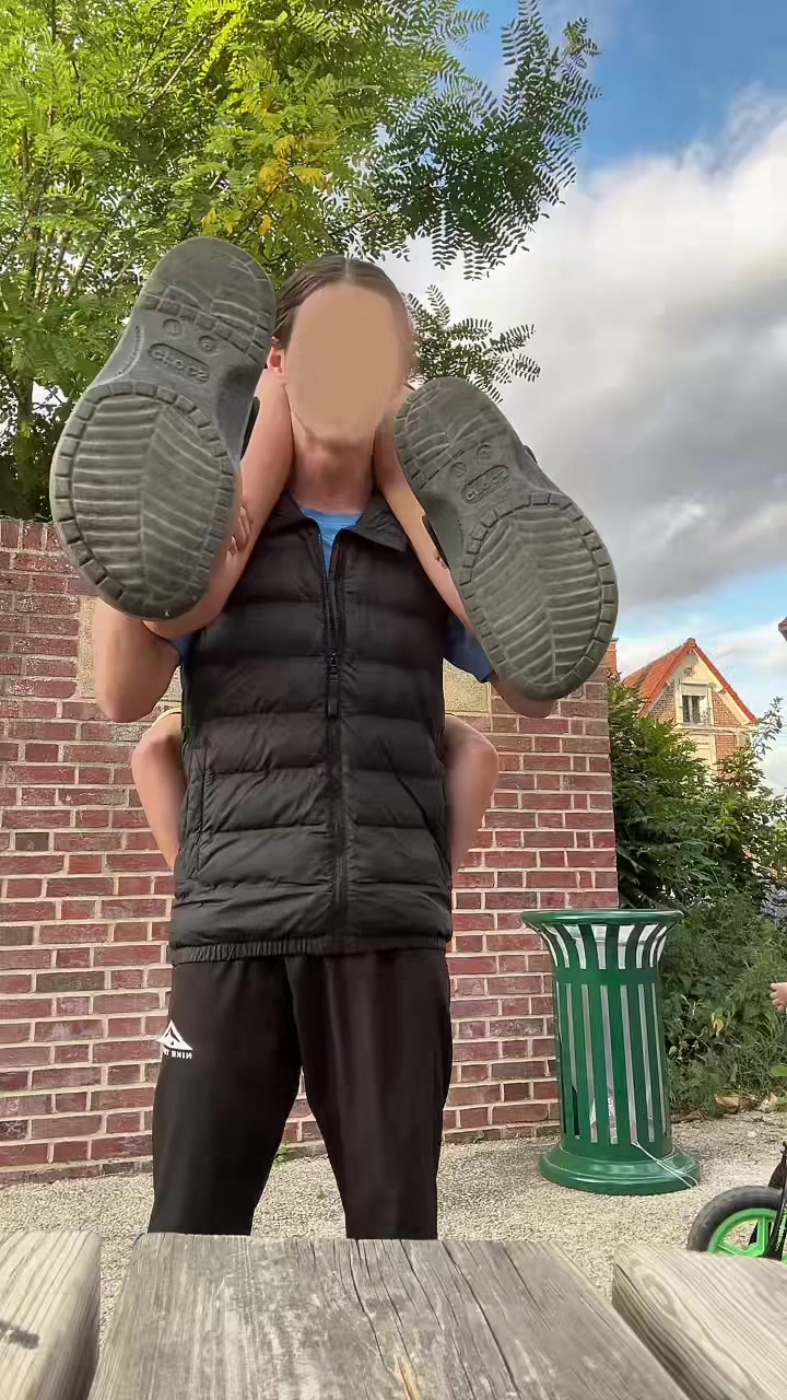 @𝐂𝐡𝐥𝐨𝐞́'🥥🐚🌺🪼