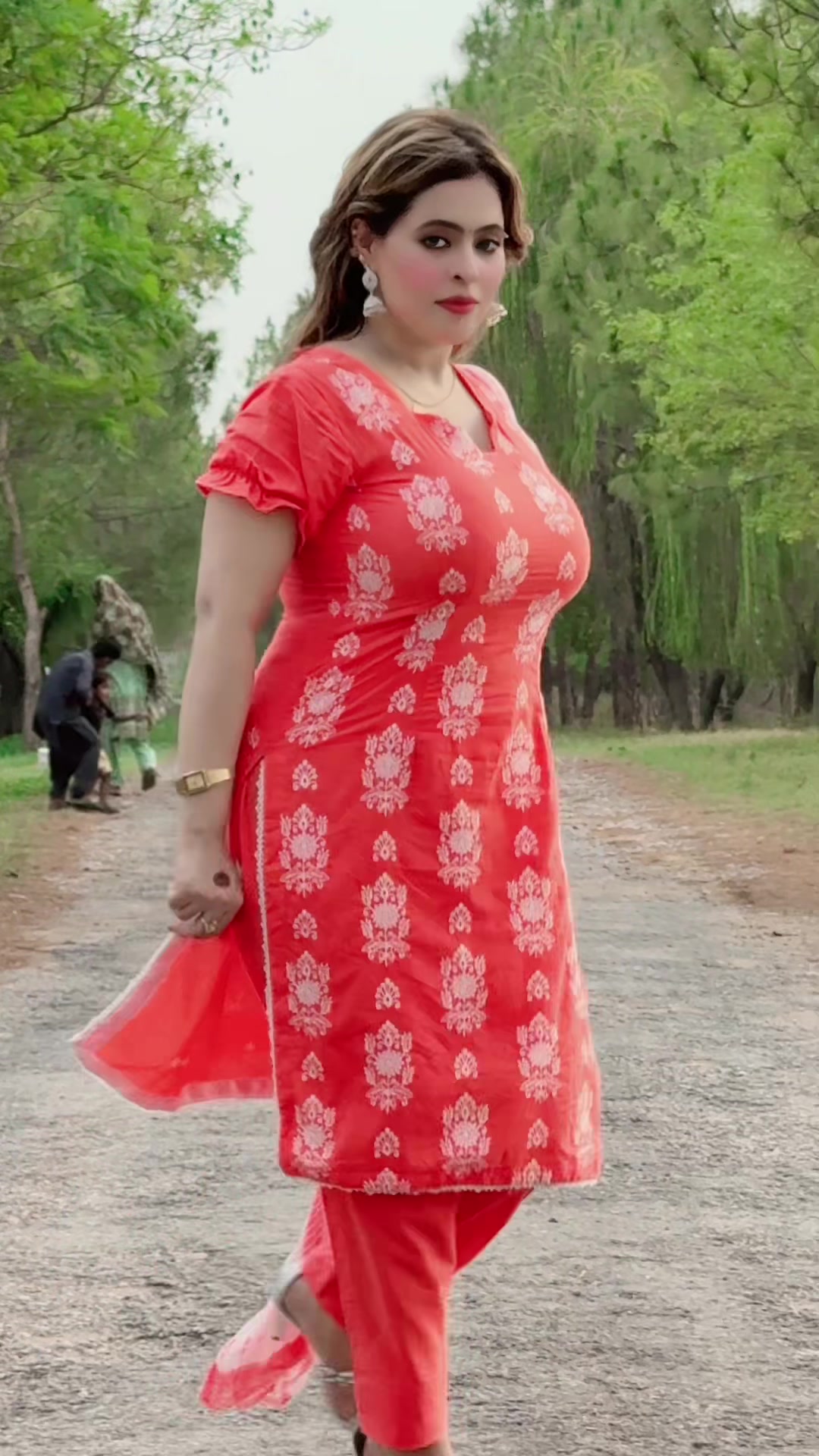 @❤️Waffa khan  &hearts;️