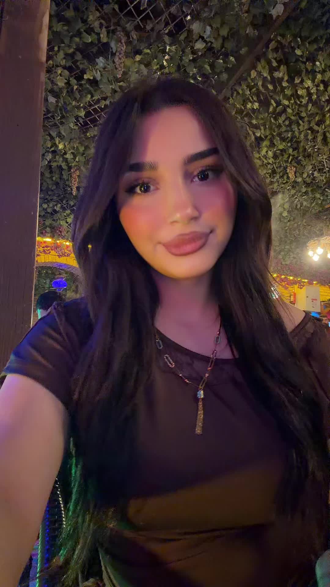 @𝒱