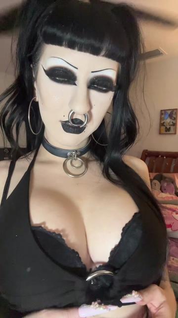 @Duvessa🔪🩸💋