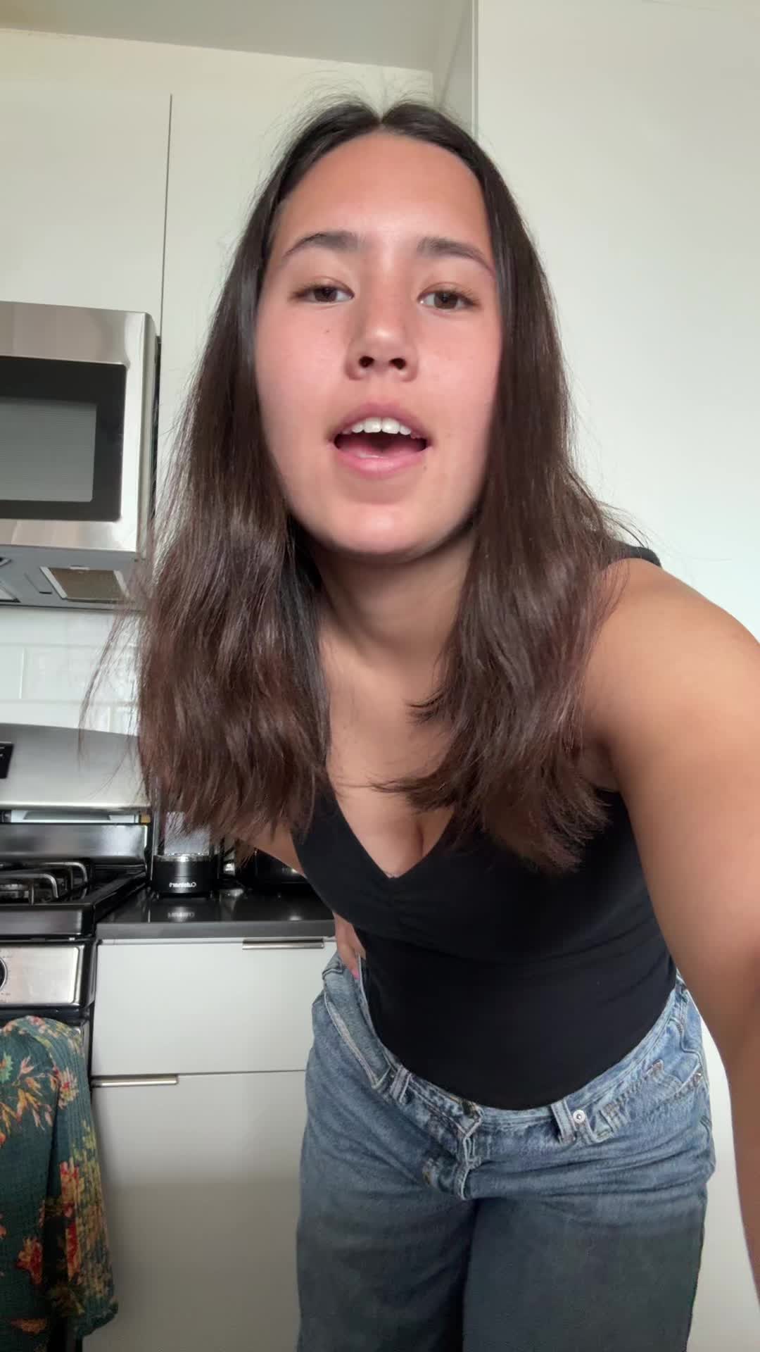 @Ava