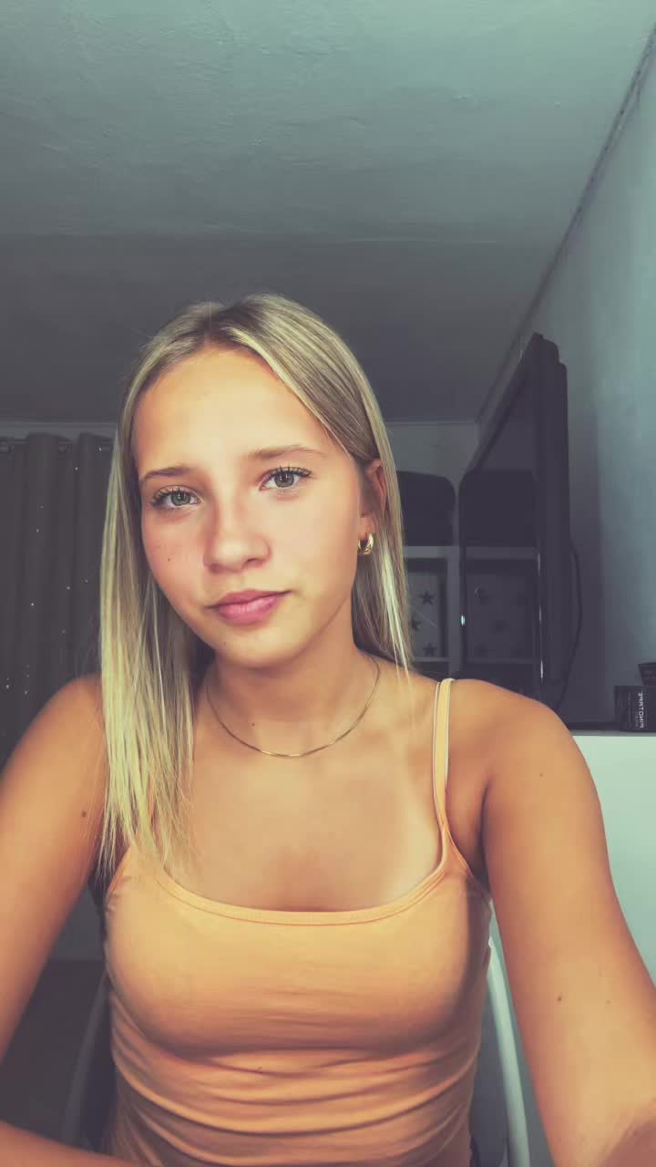 @𝓜𝓲𝓪