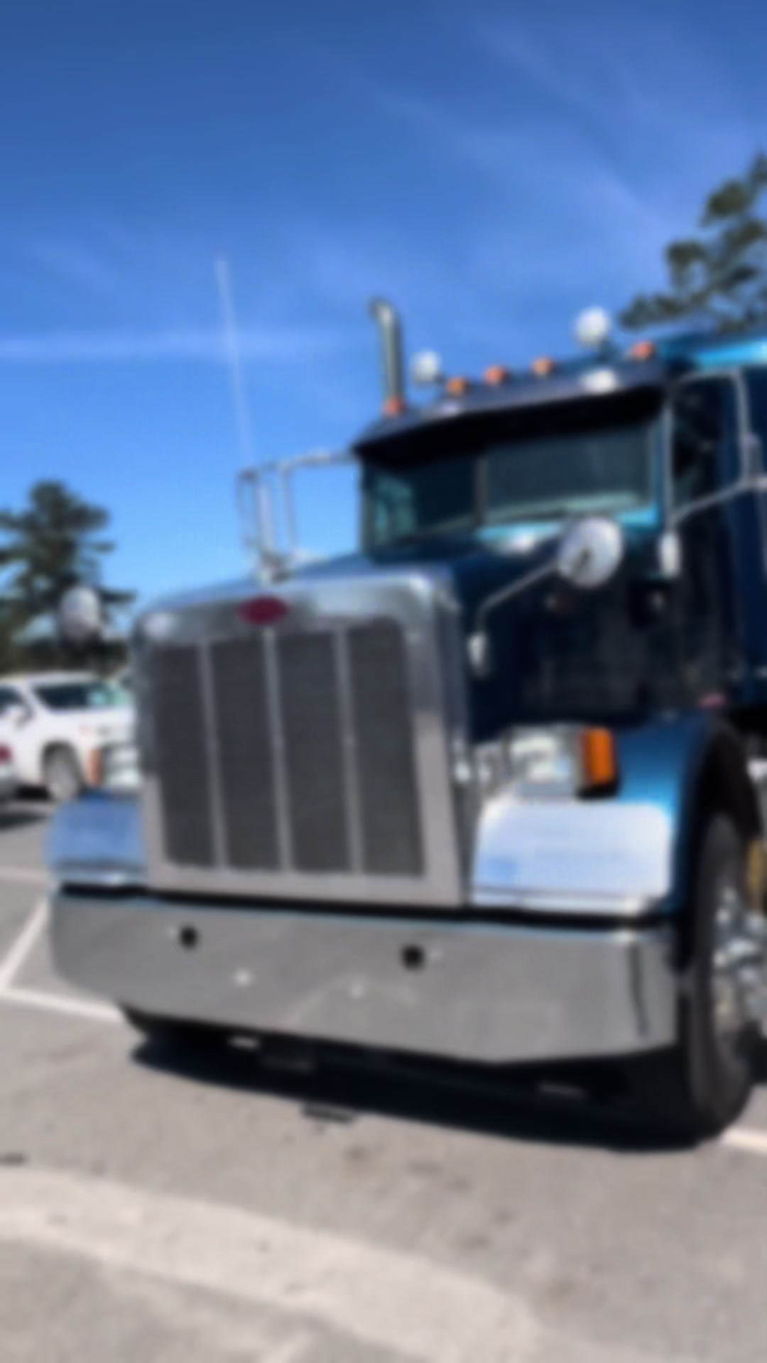 @EquiplincTrucks