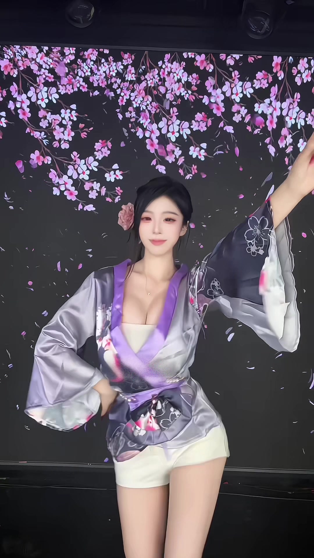 @小小(超级奶龙)🧊