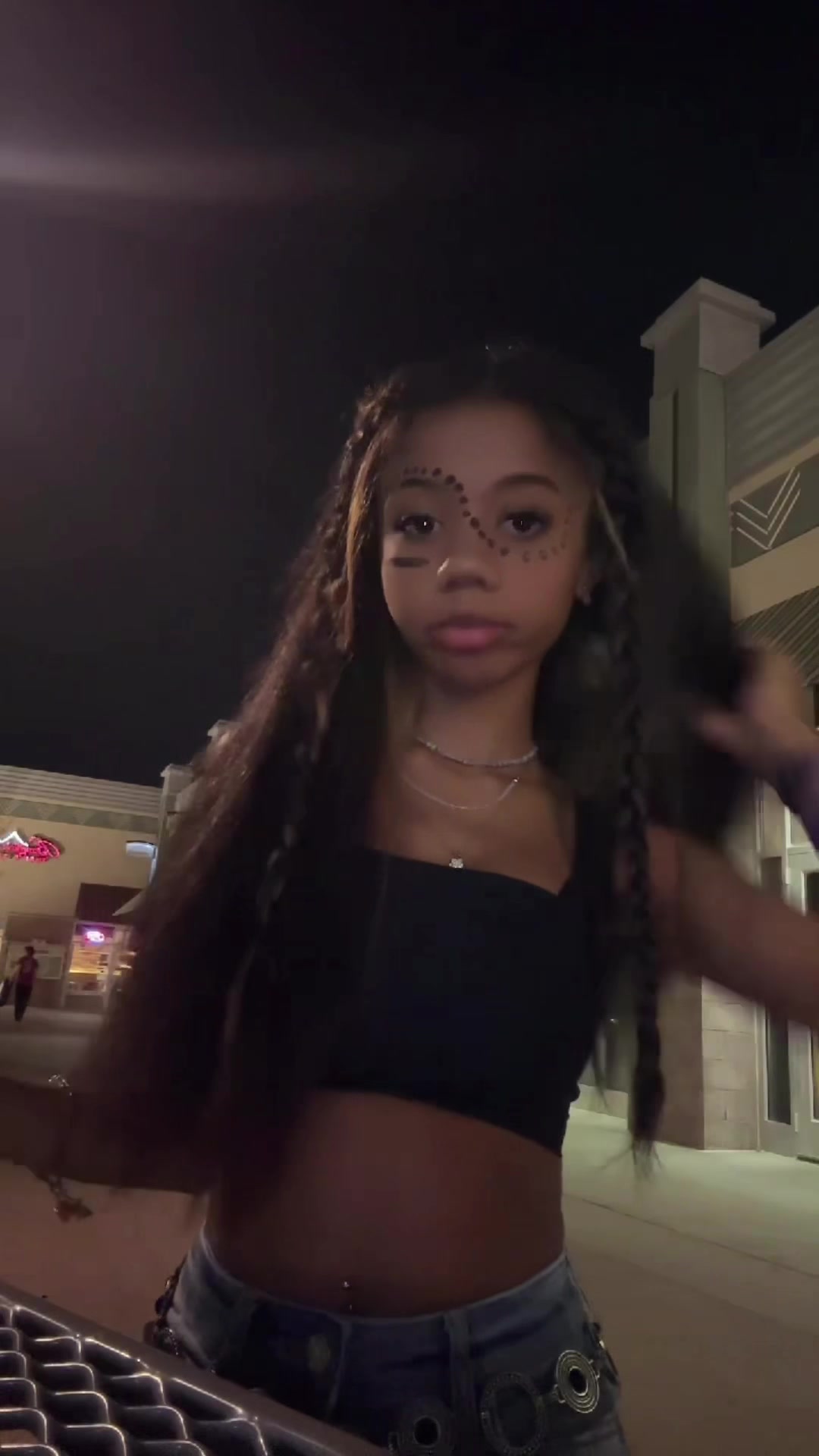 @Liv