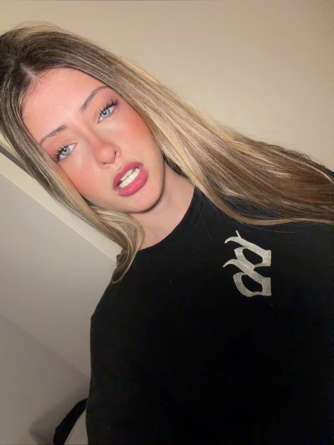 @ag🦦