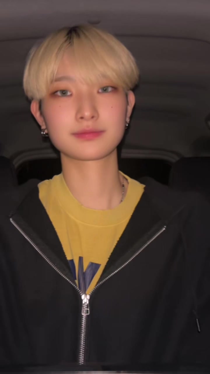 @수현