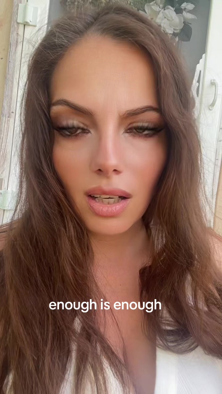 @misspamela