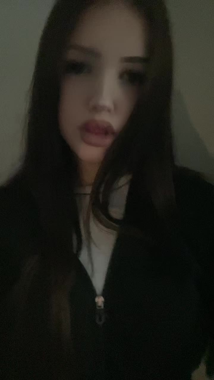 @🍷