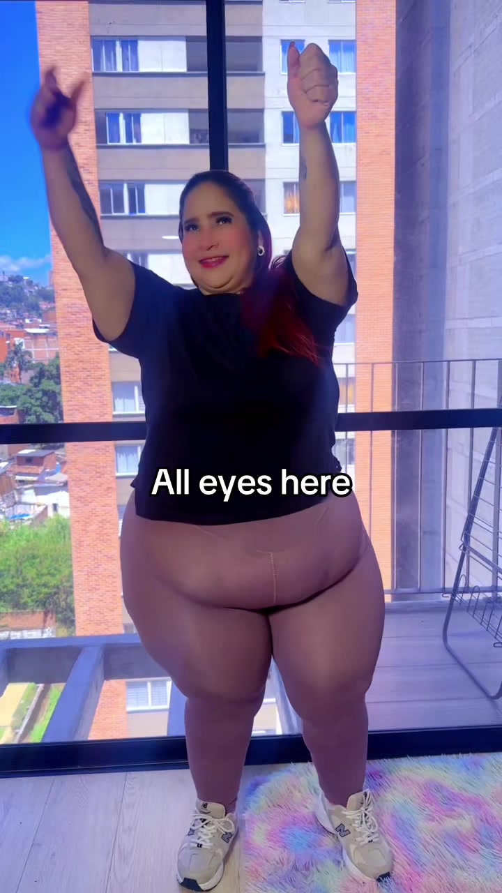 @lolapearvibes