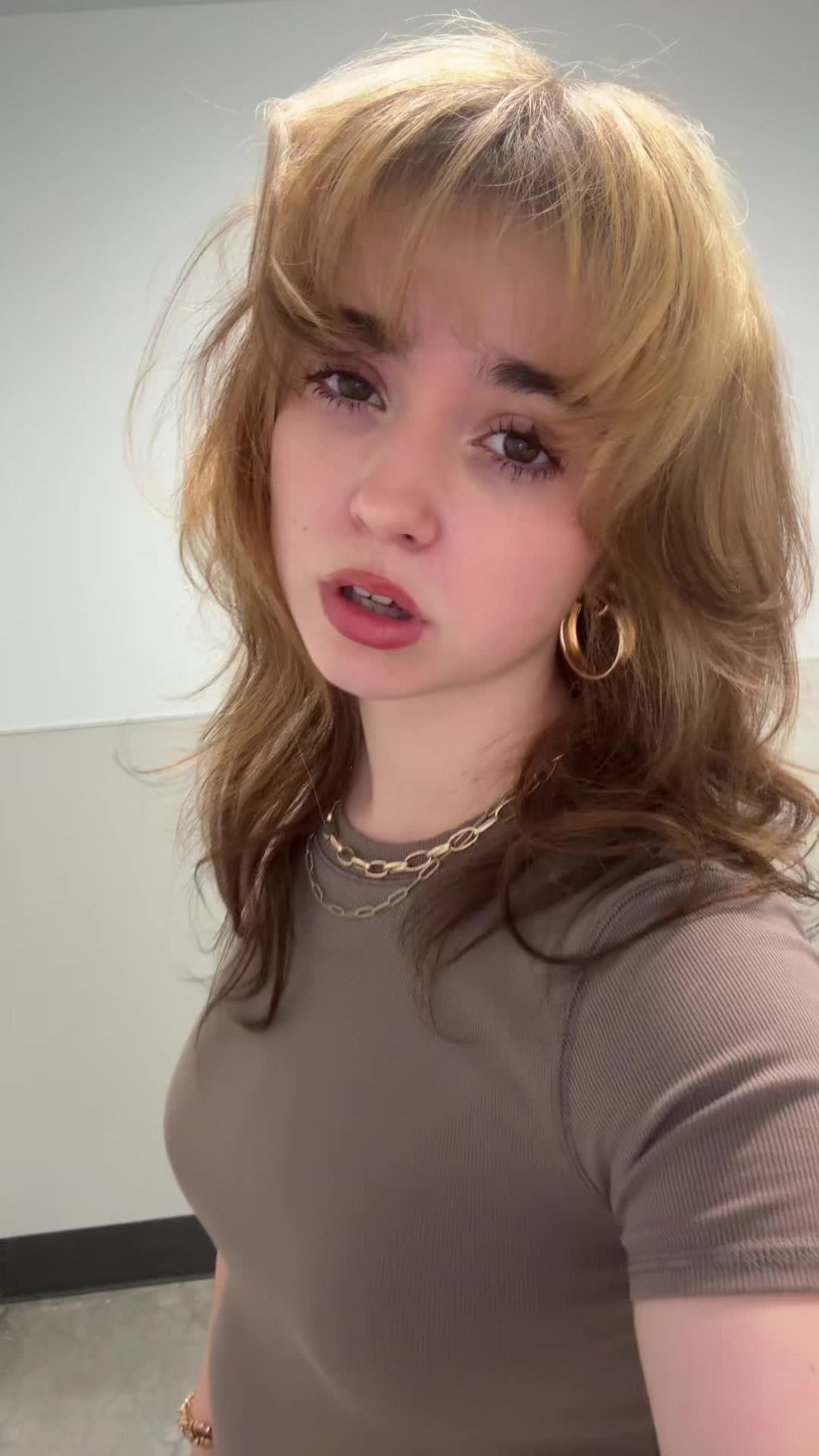 @standandtalkwithlyn