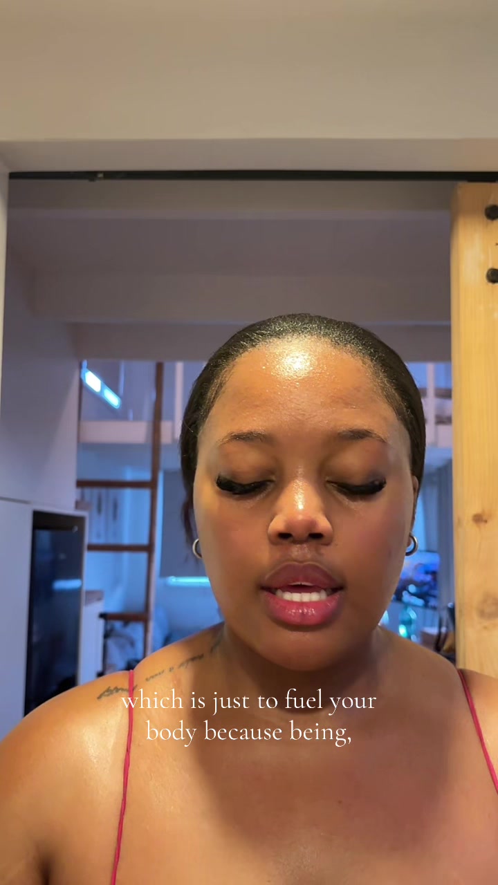 @KhanyaYucca