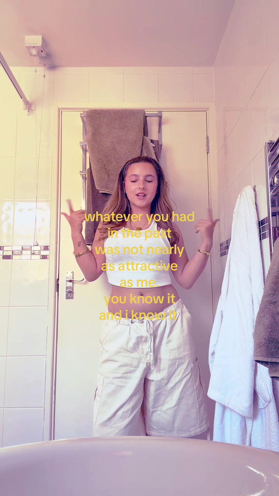 @cait louise☁️