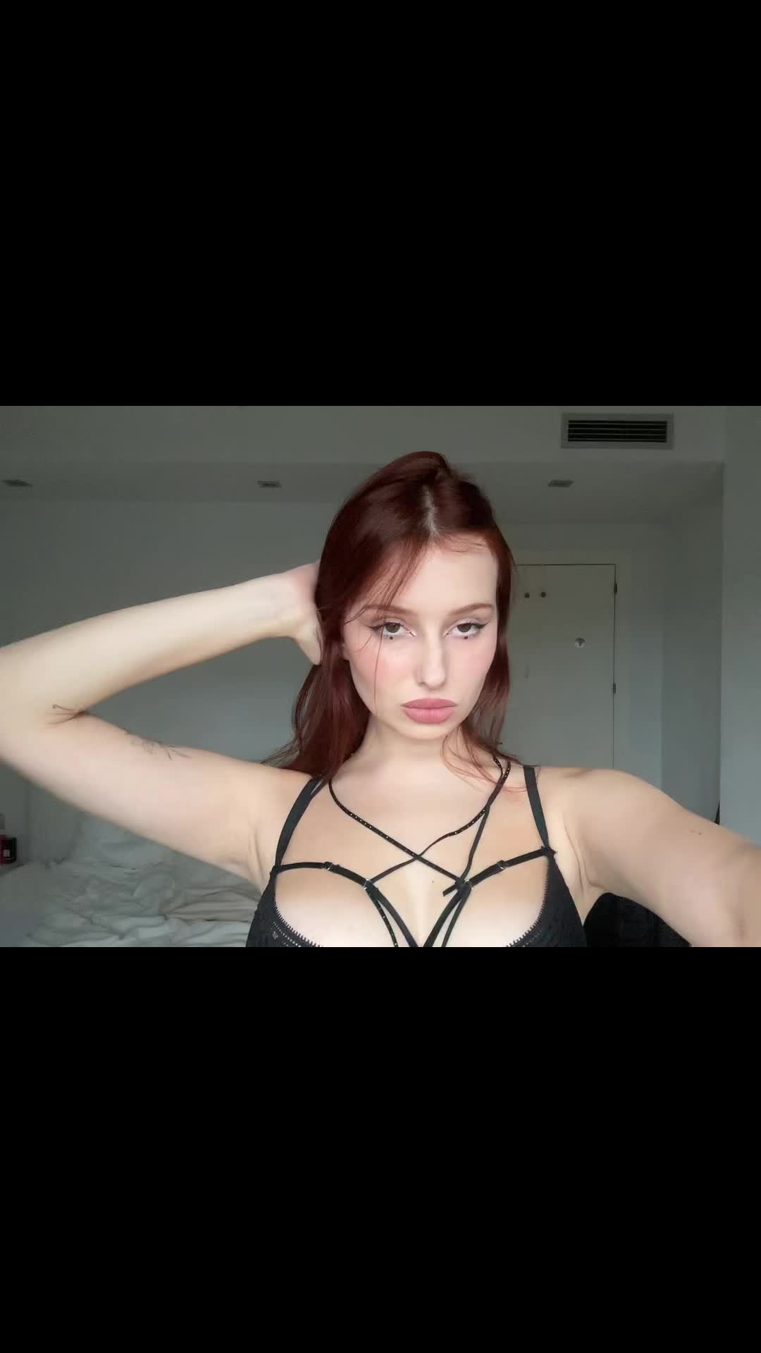 @Саша