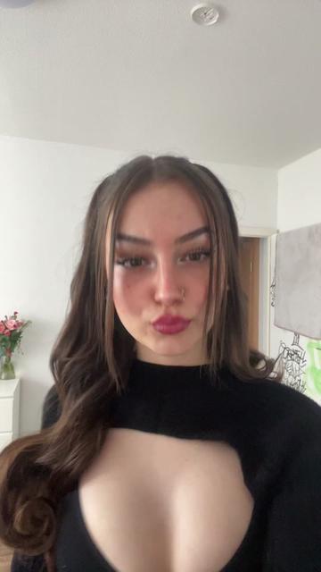 @𝐇𝐀𝐍𝐍𝐀𝐇𝐋𝐔𝐈𝐒𝐈𝐄𝐍𝐍𝐄