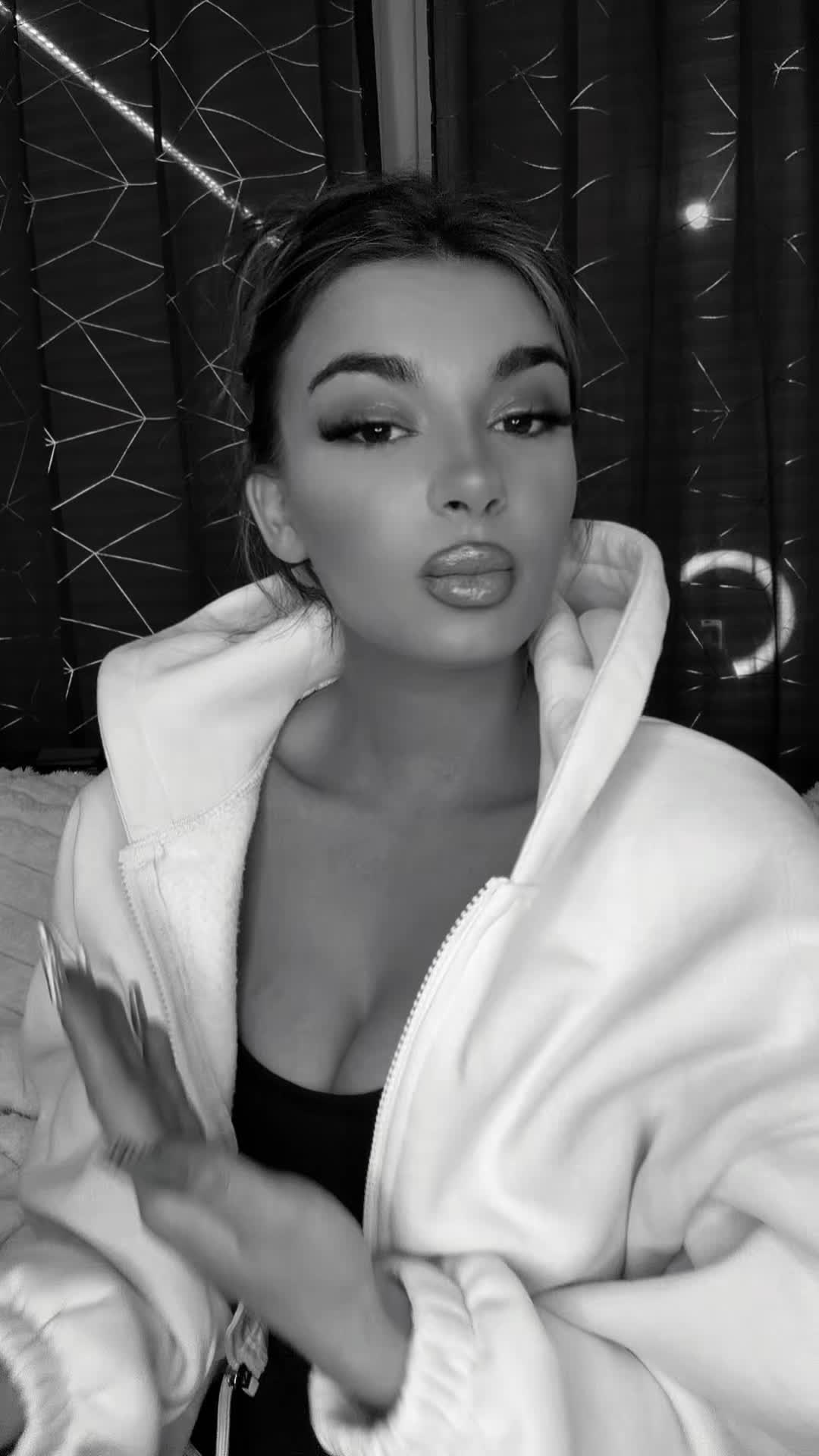 @Madame Cœur Noir. 🖤