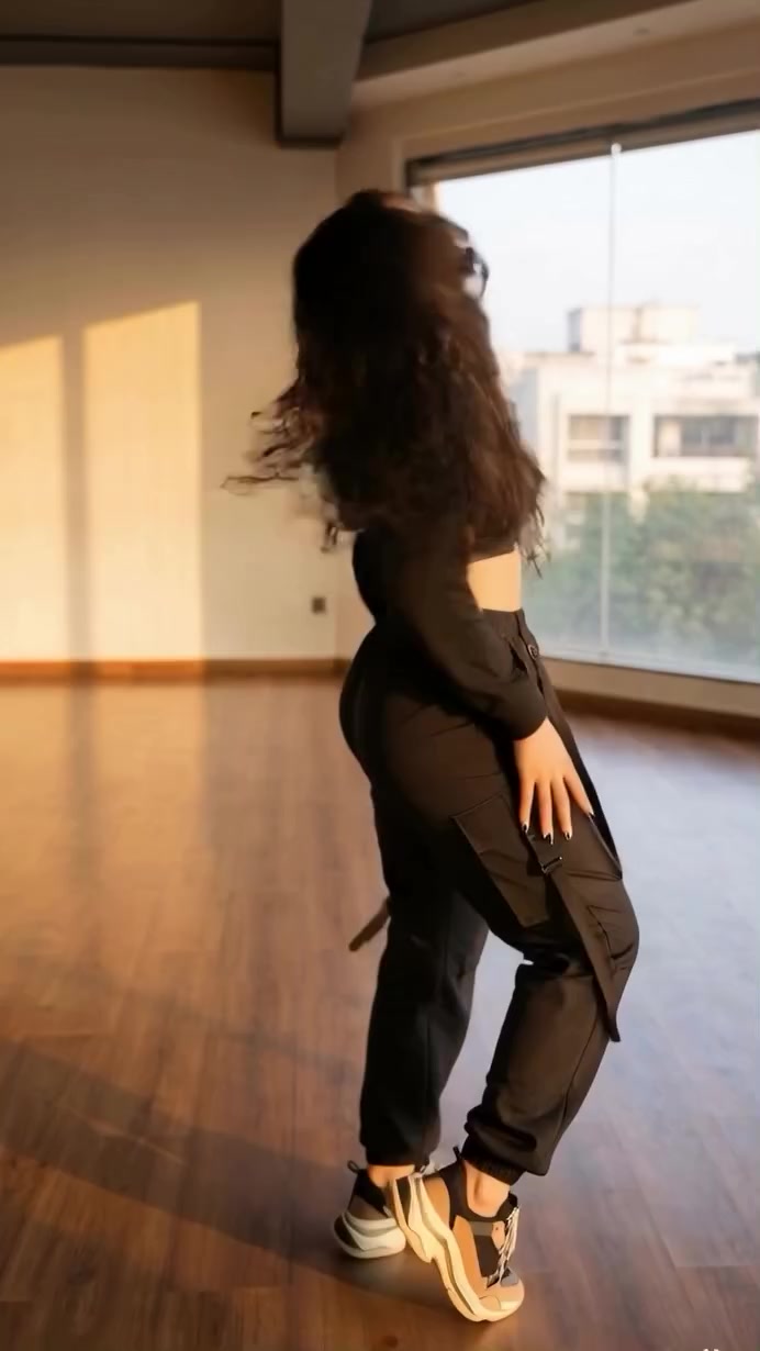 @CRAZY DANCING FACTORY💃🏿🕺