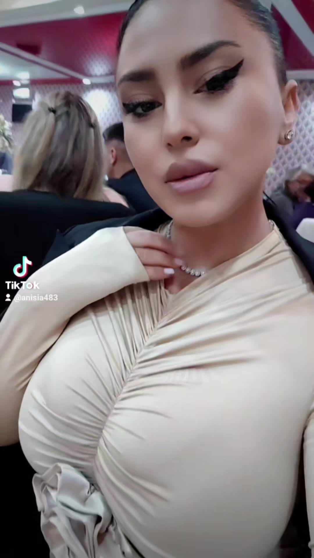 @Anisia