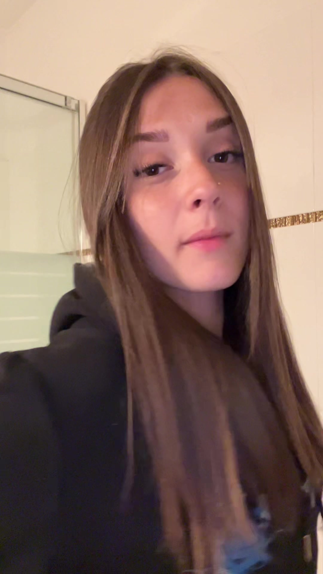 @_rrosy_