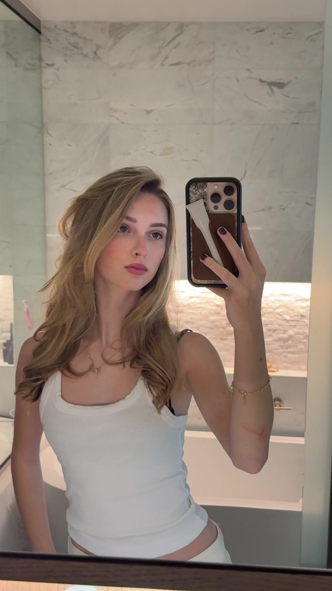 @antoinette