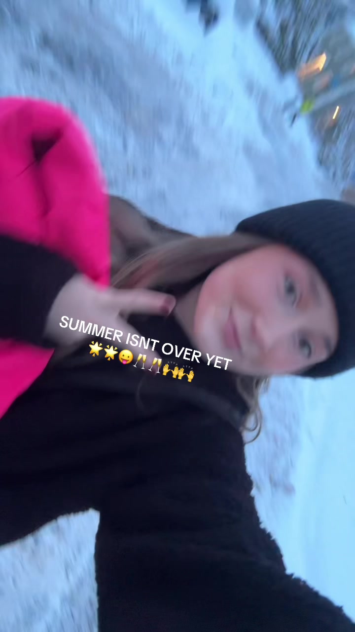 @nicoleoborn