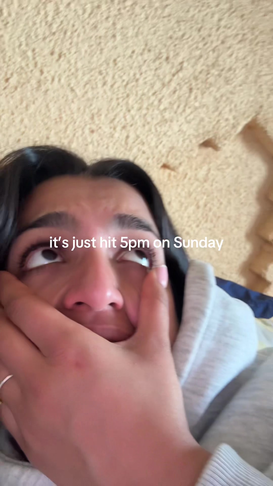 @Meghna | dating n chats🍿