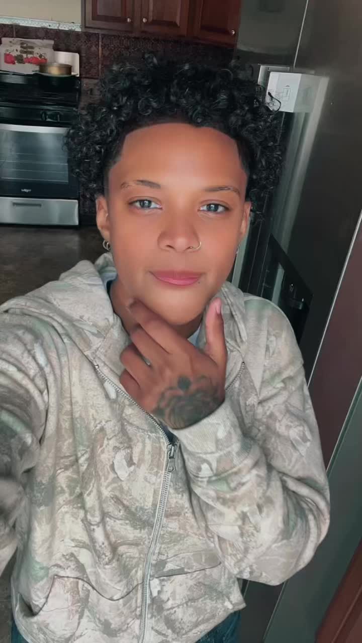 @Briana 🏳️🌈