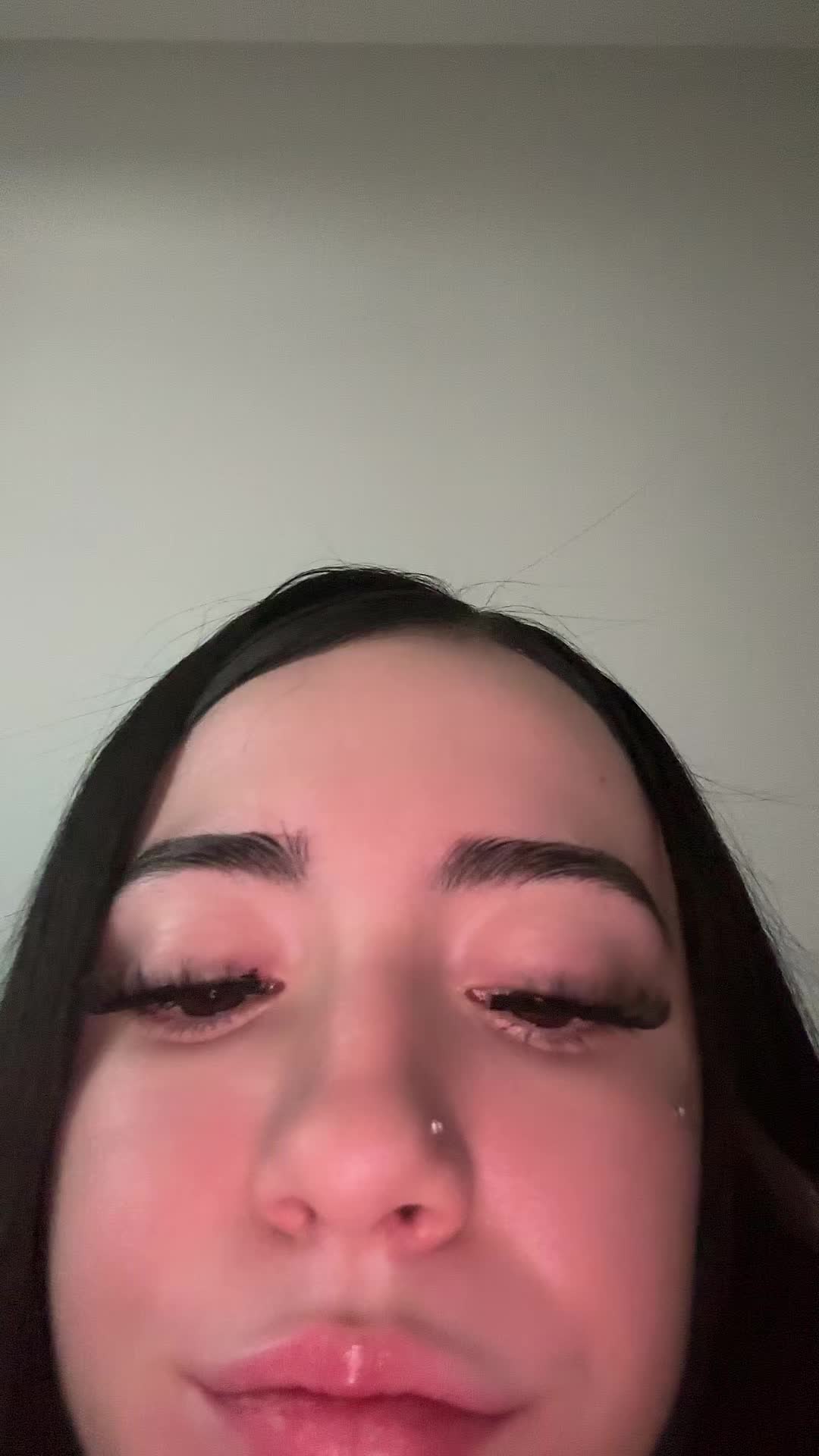 @lari📲