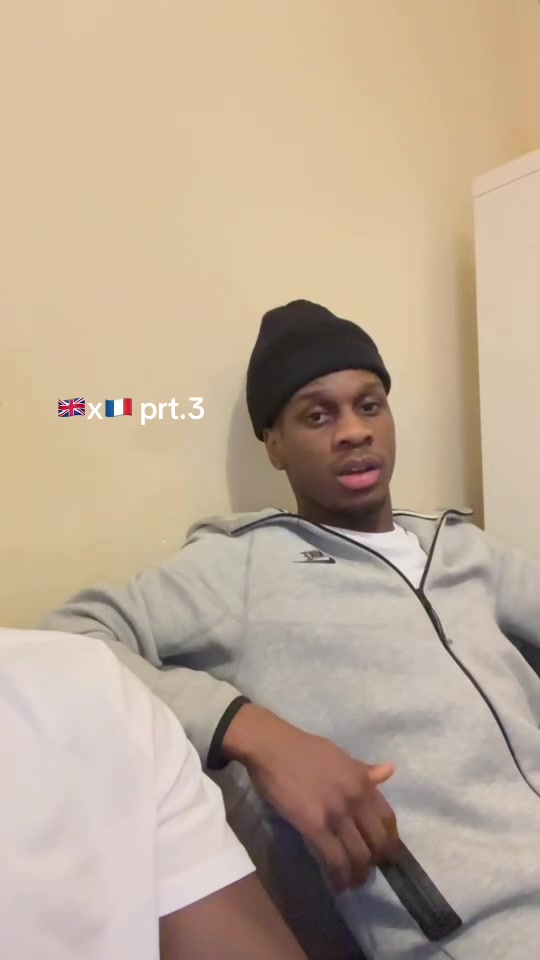@Tezz