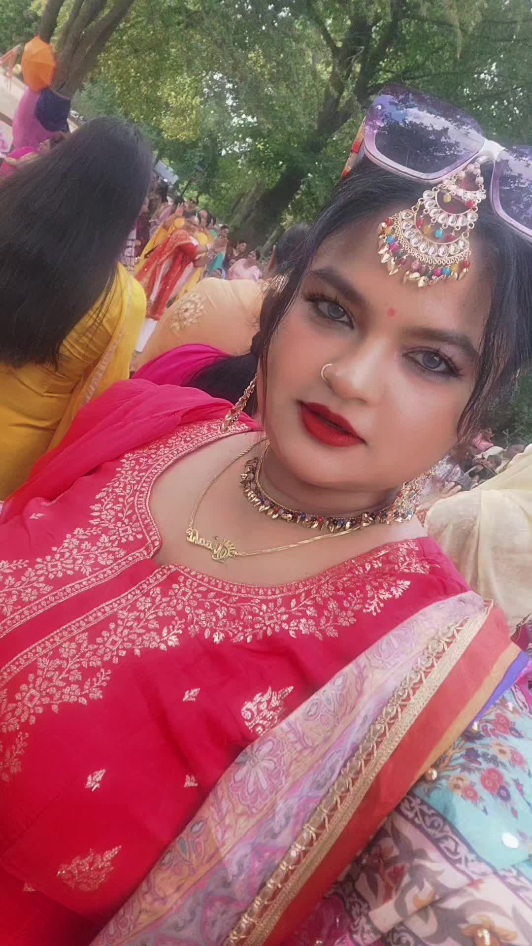 @MAAHI NEGI 👸