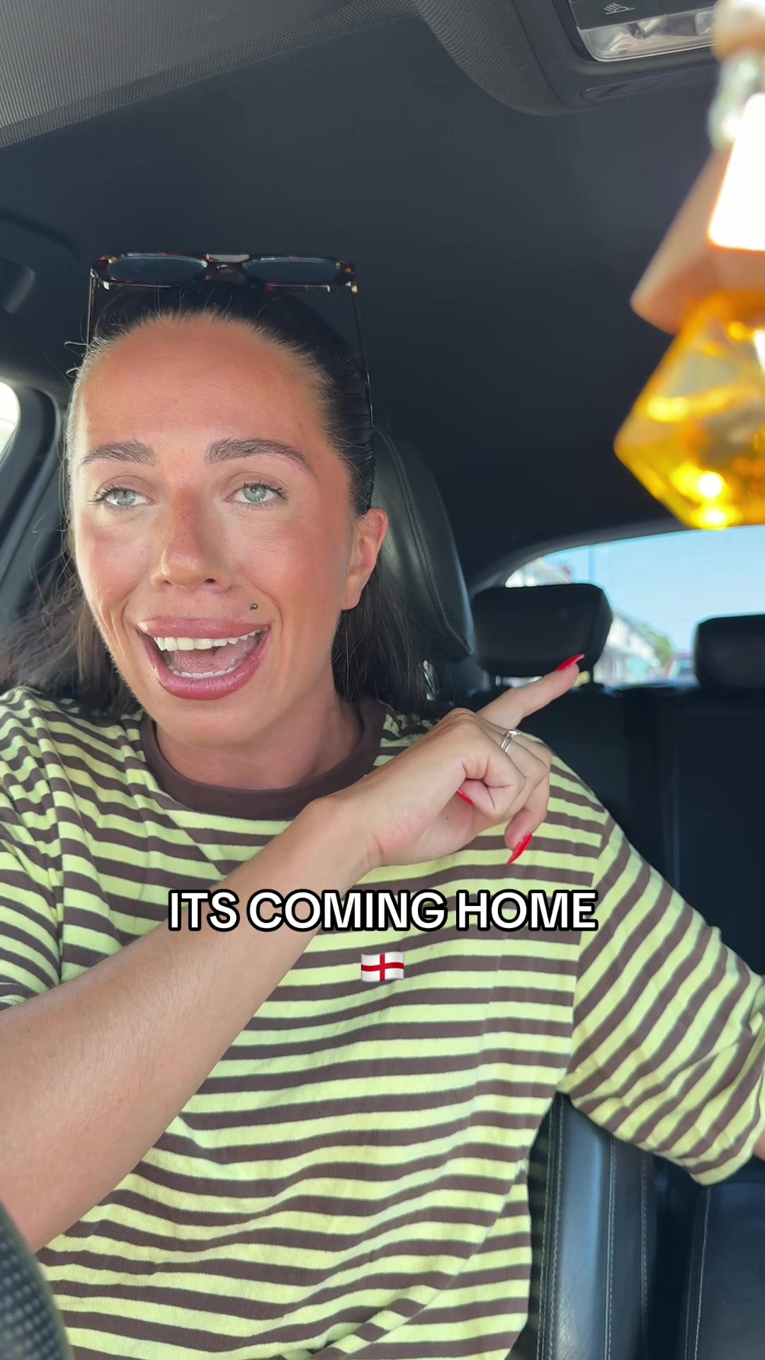 @yazhadfield