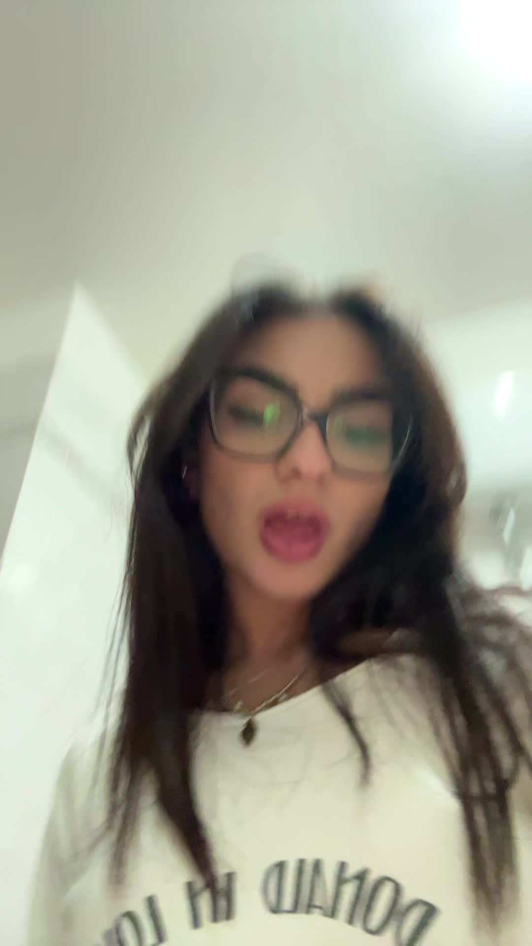 @Adelepzz