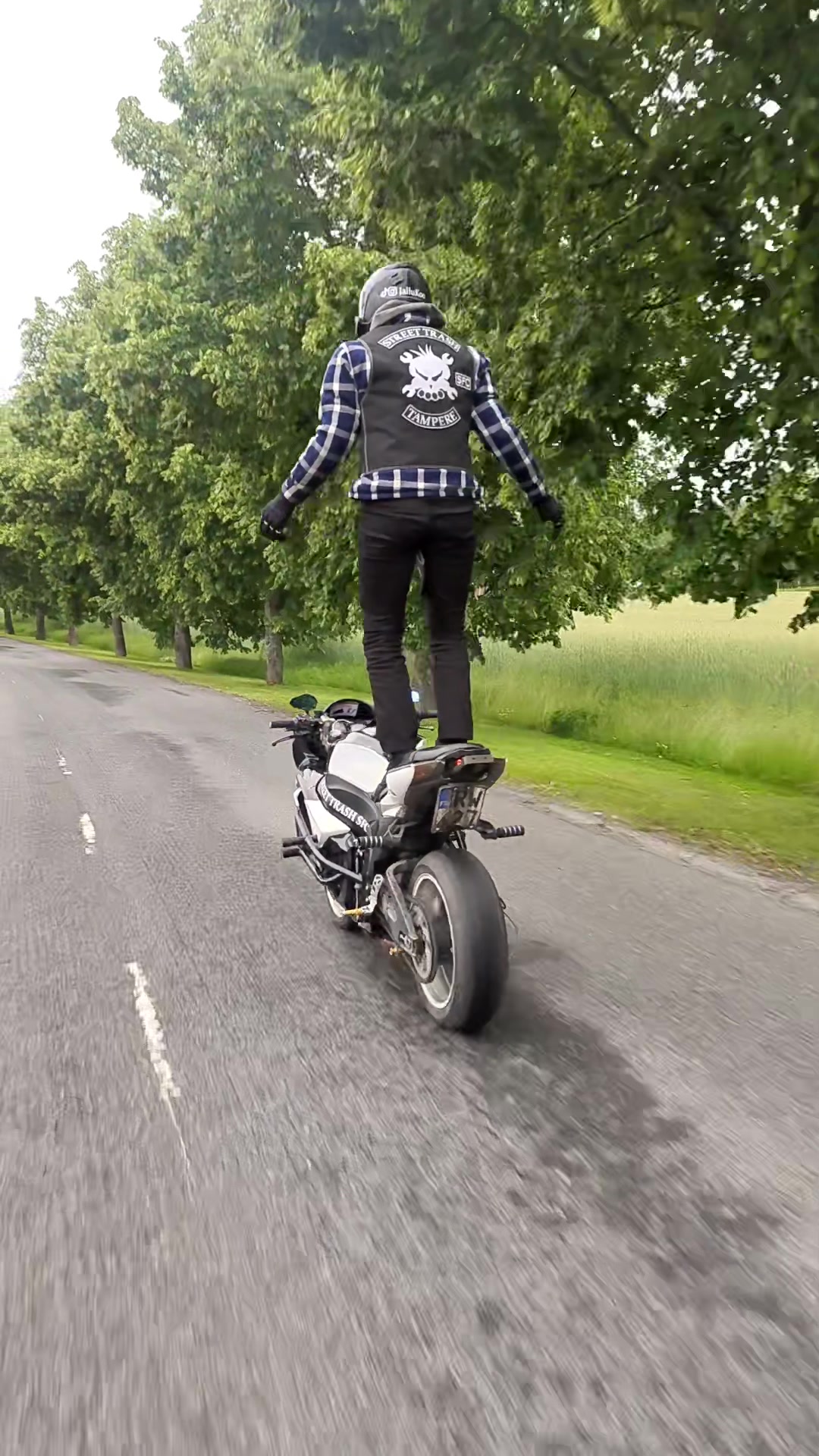 @JalluKoo