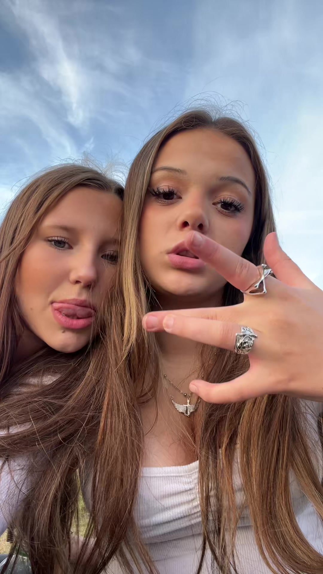 @$wag 🦄👻