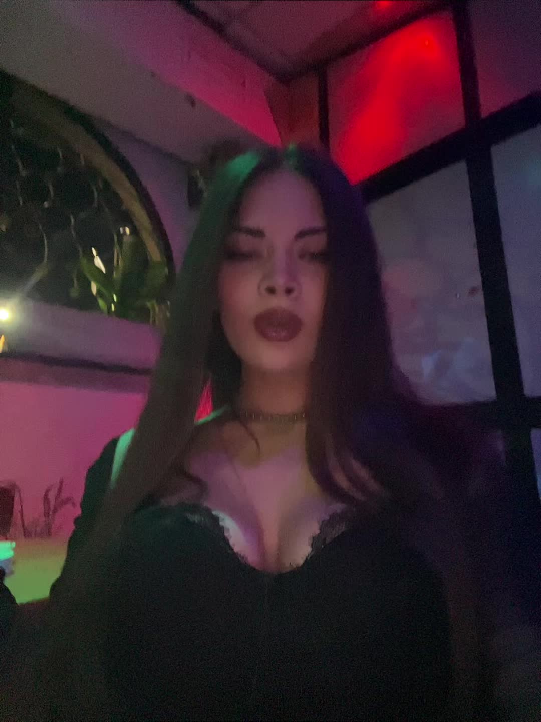 @sh4myra