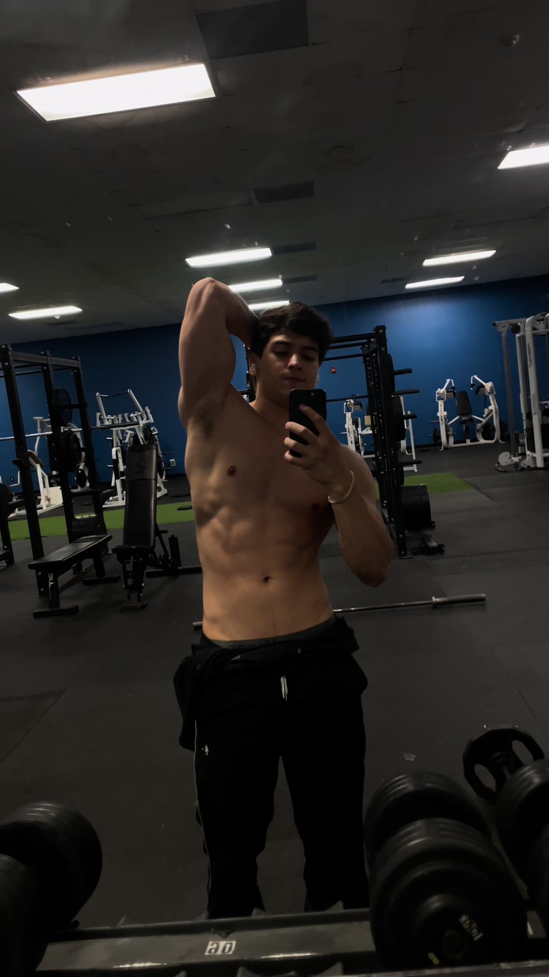 @iivann11