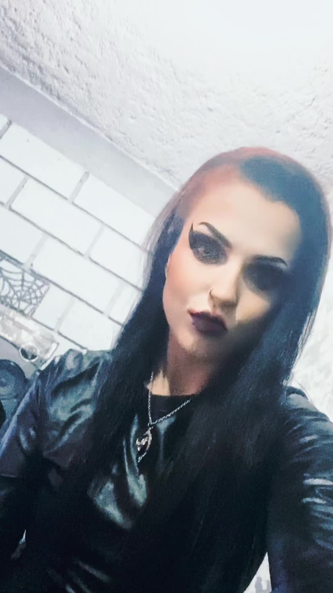@Scarlet Elizabeth Rose