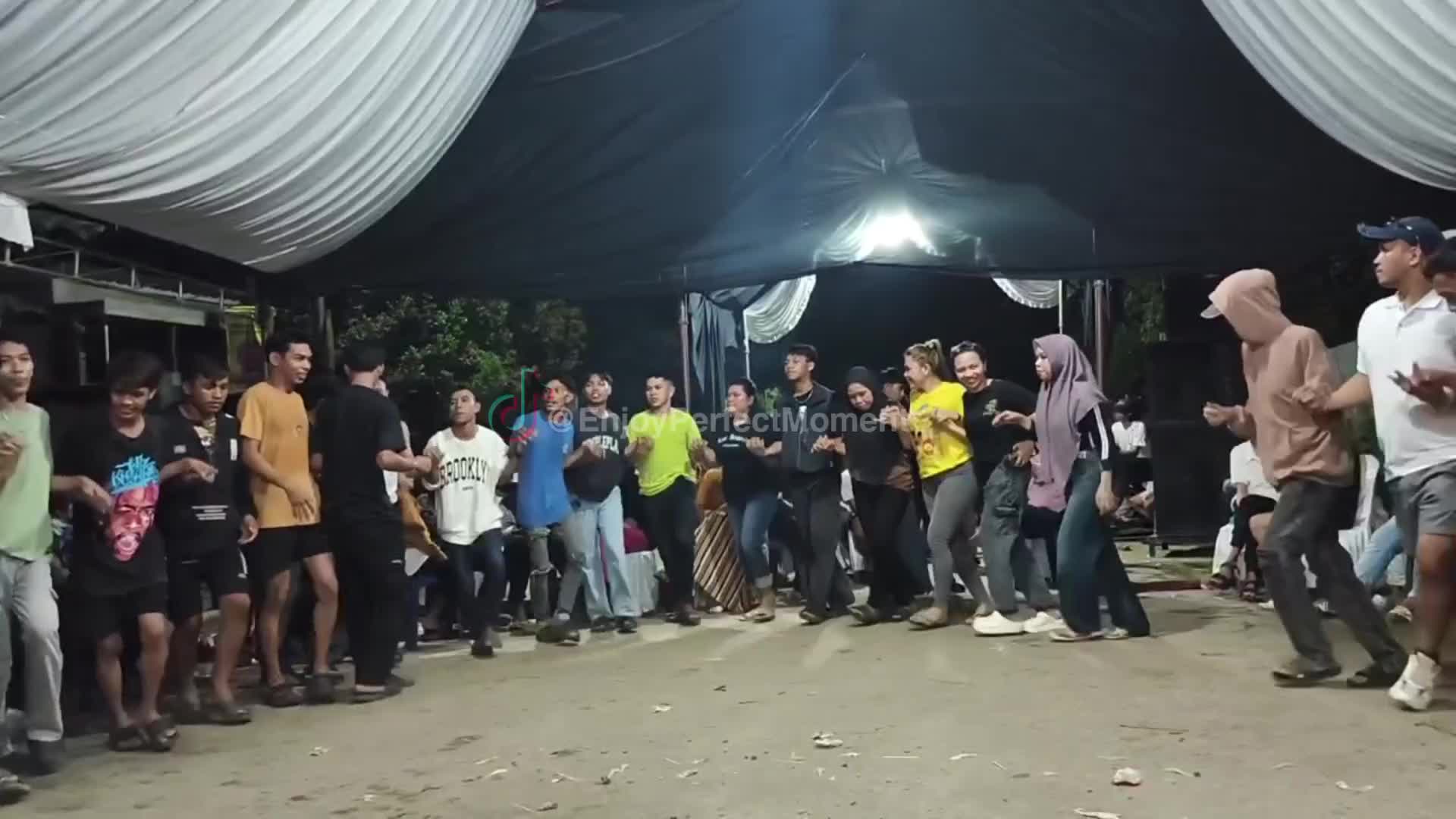 @EnjoyPerfectMoment