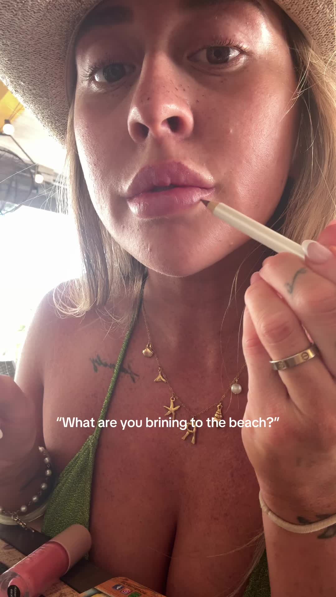 @Lips And Drips