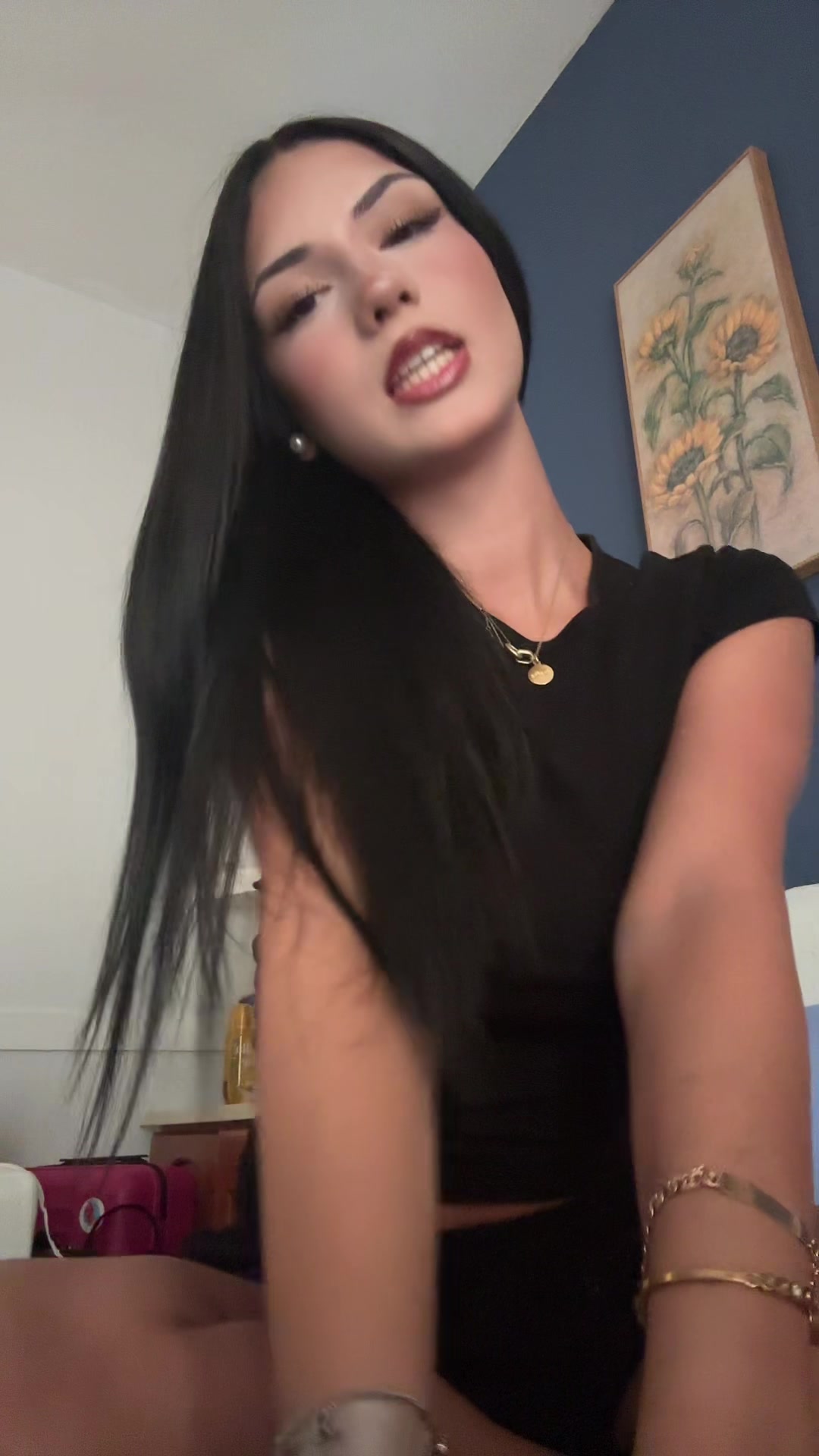 @🦦