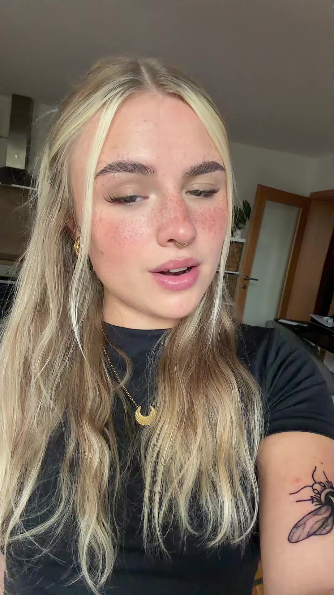 @Lara🖤