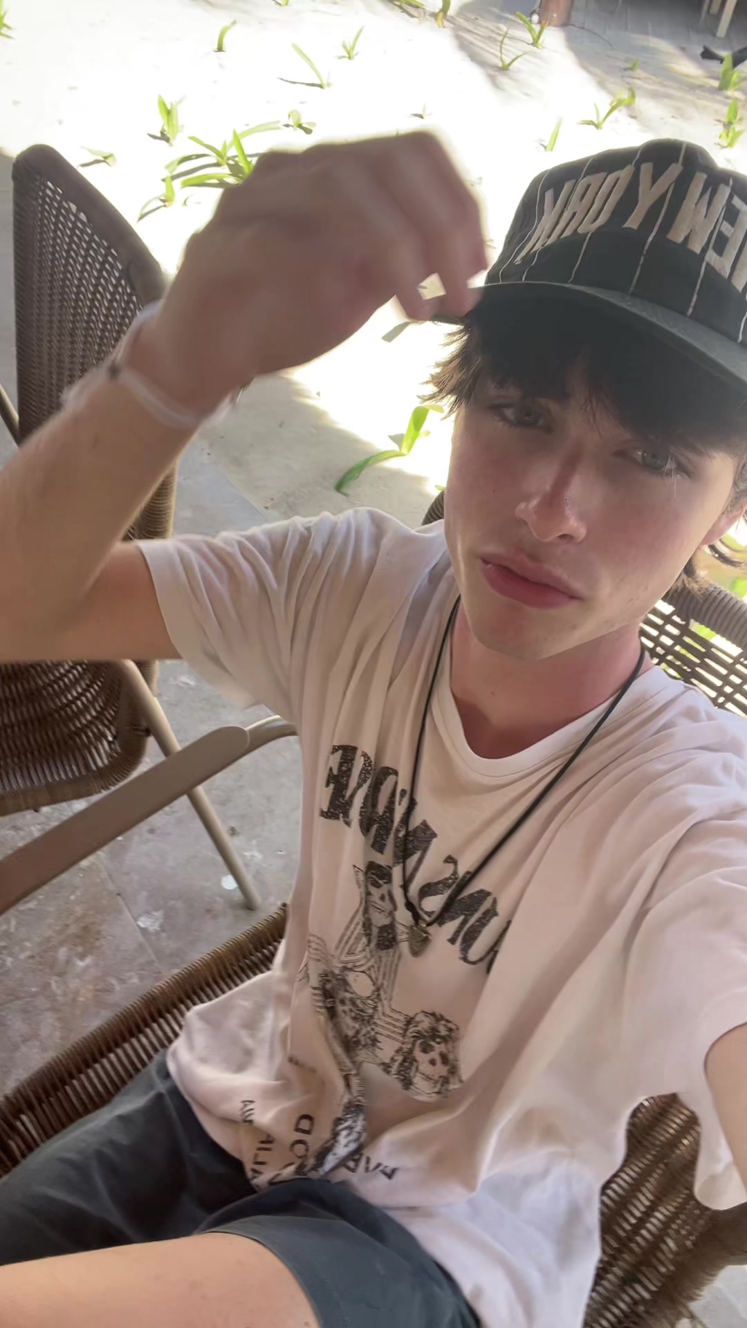 @hakuuj