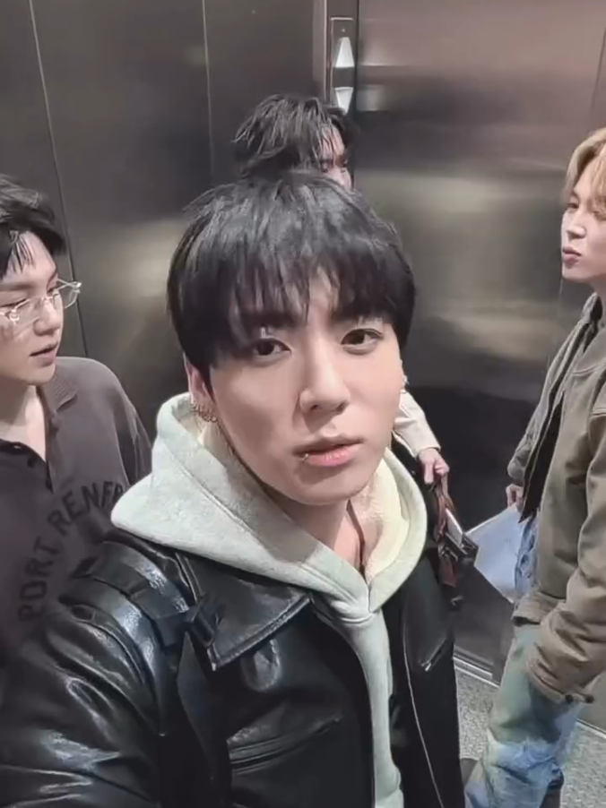 @BTS UNIVERSE