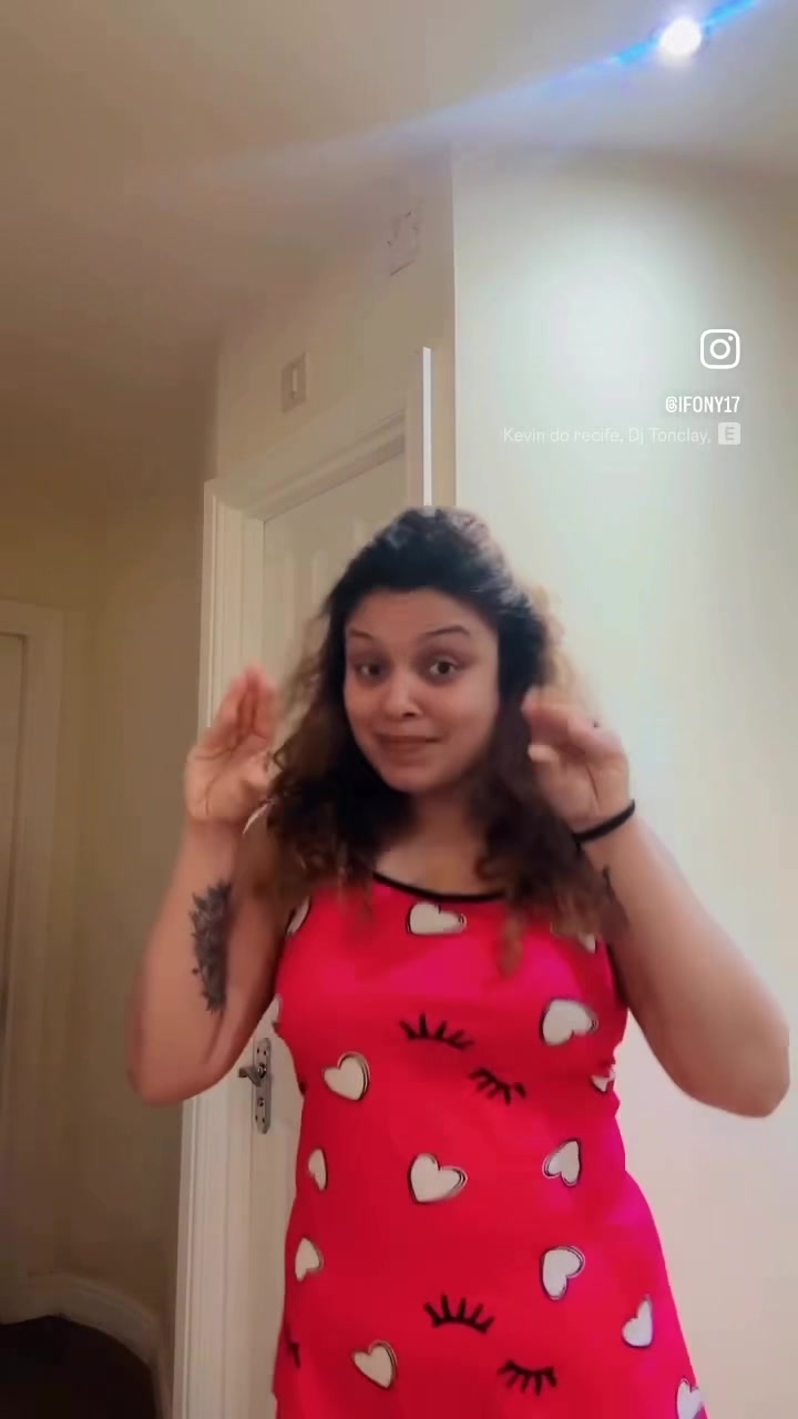 @Curly queen👑