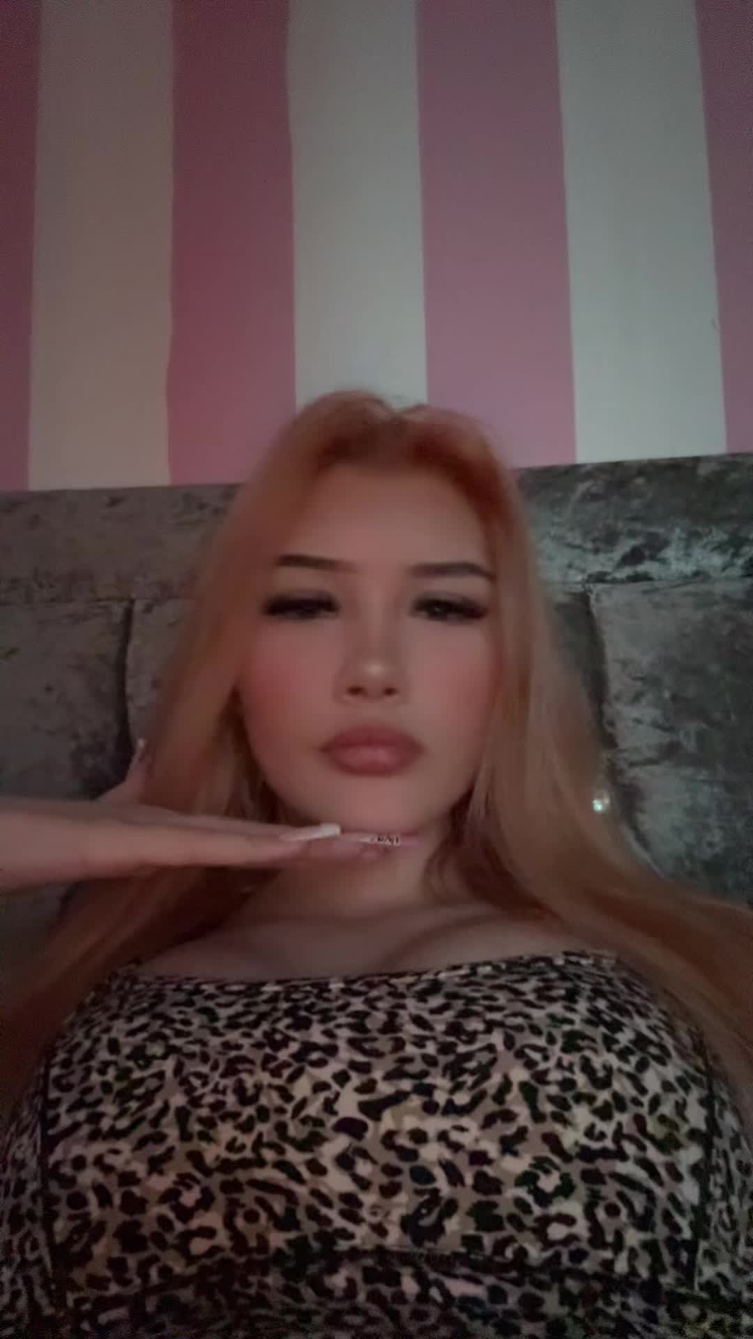 @𝐓𝐀𝐘𝐋𝐎𝐑 🎀