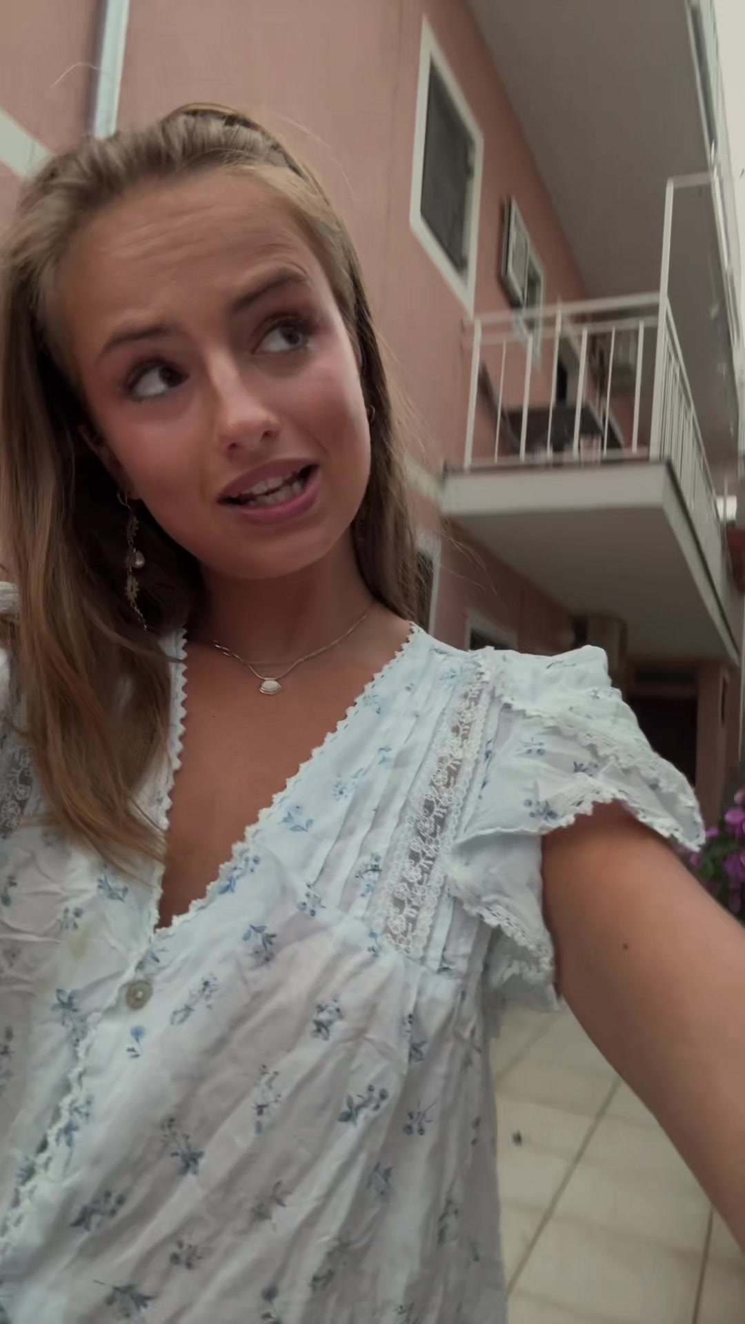 @vlogs and plogs